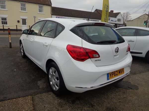 2012 Vauxhall Astra 1.7 CDTi 16V 5dr image 3