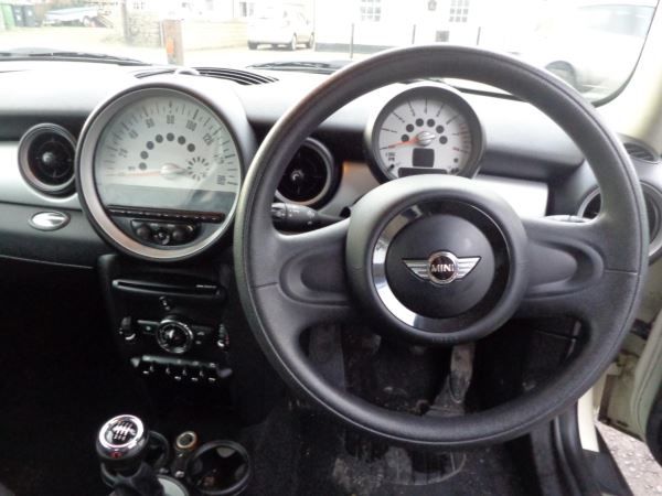 2010 Mini Hatchback 1.6 One 3dr image 6