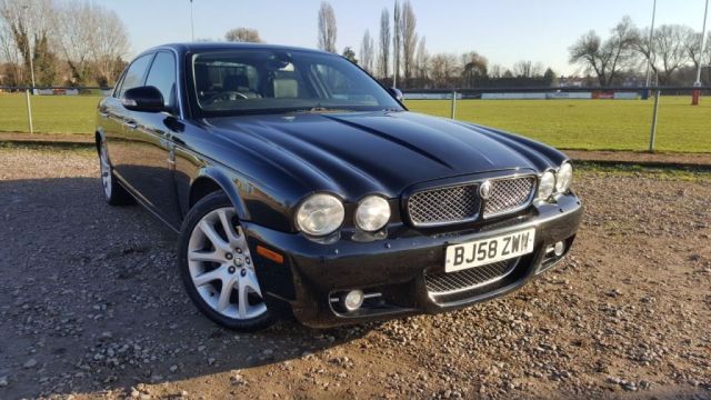 2008 Jaguar XJ 2.7 V6 4d image 1