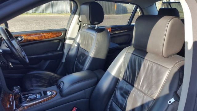 2008 Jaguar XJ 2.7 V6 4d image 8