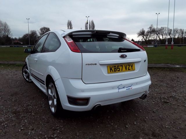 2008 Ford Focus 2.5 ST-2 3d image 2