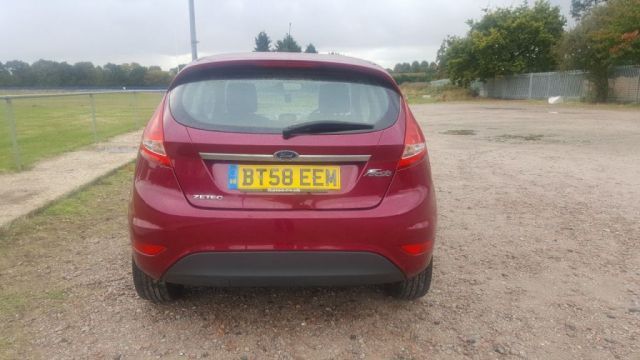 2009 Ford Fiesta 1.2 Zetec 3d image 4