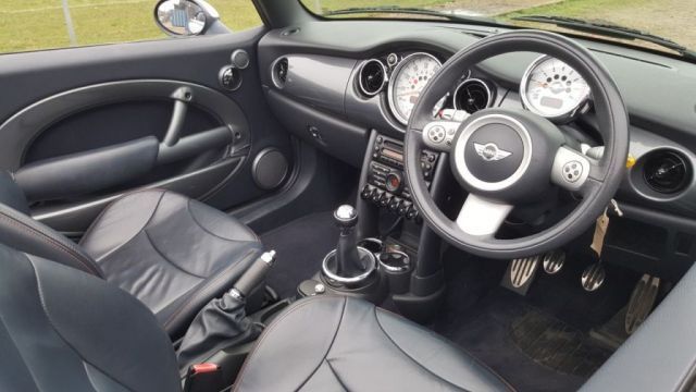 2005 MINI Convertible 1.6 Cooper S 2d image 7