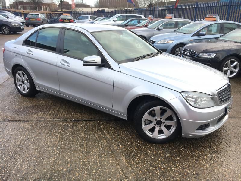 2009 Mercedes-Benz C220 2.1 4dr image 1