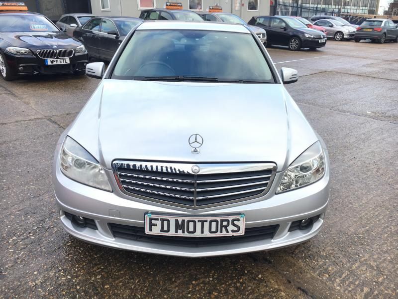 2009 Mercedes-Benz C220 2.1 4dr image 2