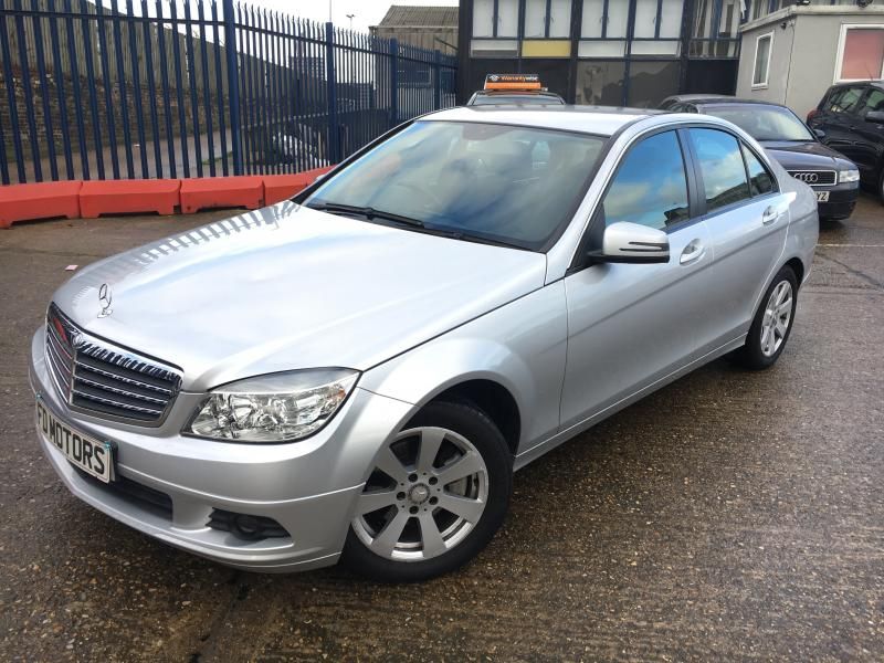 2009 Mercedes-Benz C220 2.1 4dr image 3