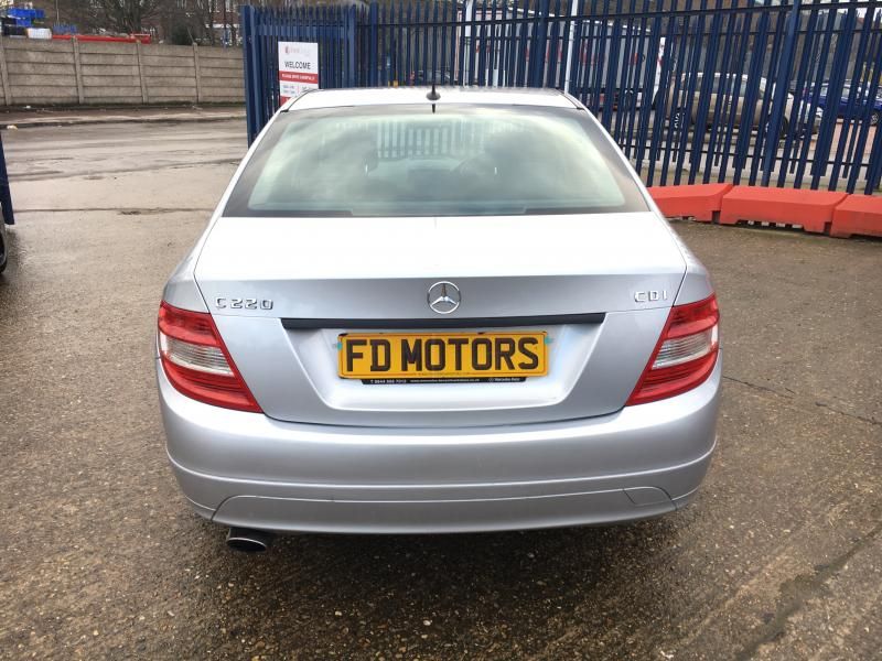 2009 Mercedes-Benz C220 2.1 4dr image 5