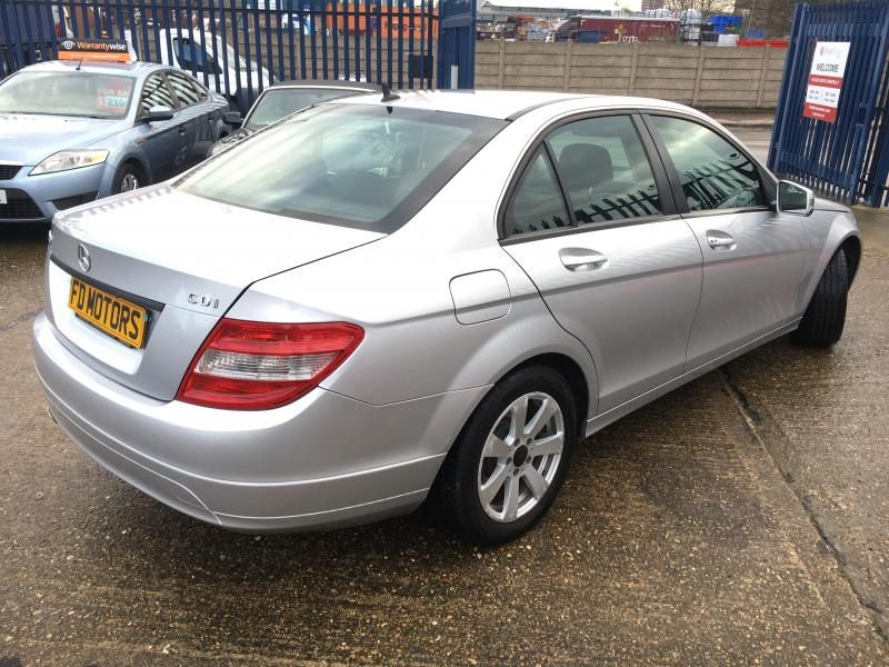 2009 Mercedes-Benz C220 2.1 4dr image 6