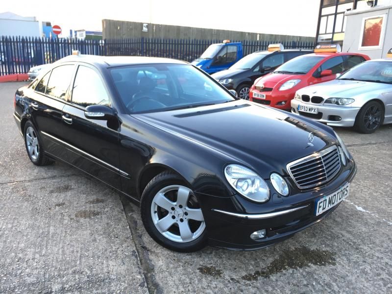 2004 Mercedes-Benz E320 3.2 4dr image 1