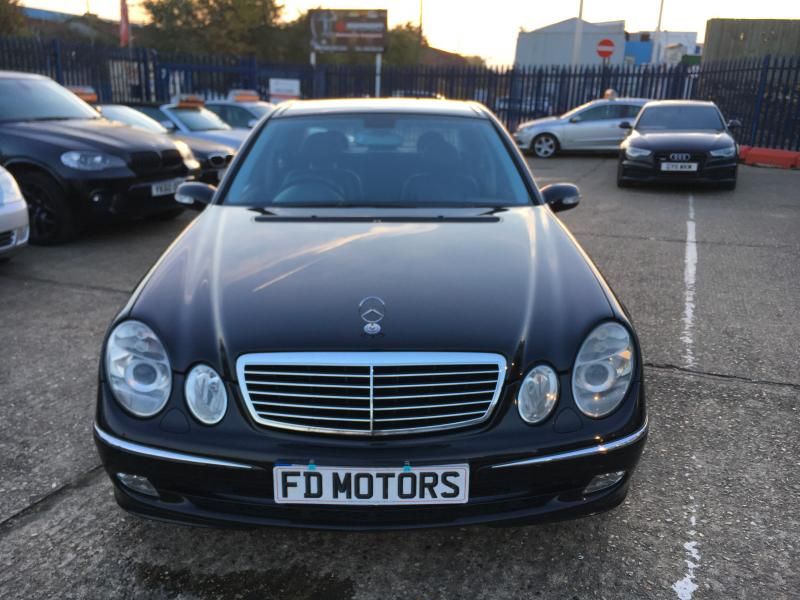 2004 Mercedes-Benz E320 3.2 4dr image 2
