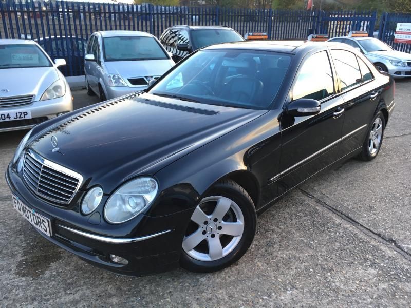 2004 Mercedes-Benz E320 3.2 4dr image 3