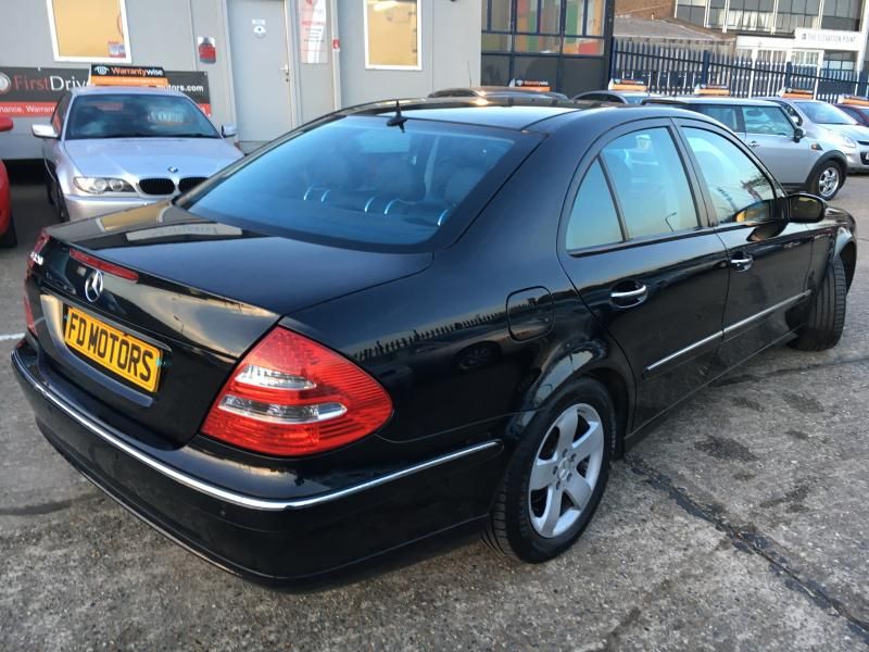 2004 Mercedes-Benz E320 3.2 4dr image 6