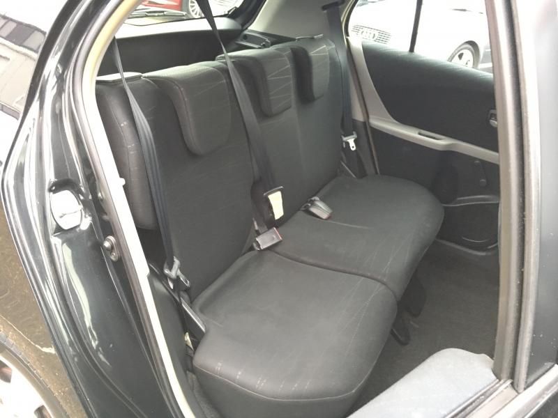 2006 Toyota Yaris 1.4 5dr image 9