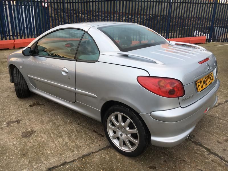 2005 Peugeot 206 1.6 2dr image 4