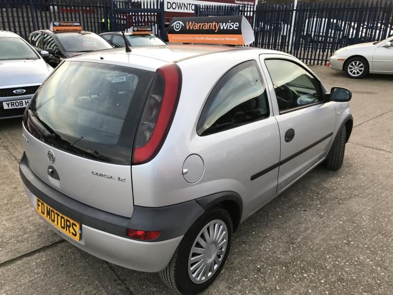 2002 Vauxhall Corsa 1.2 3dr image 6