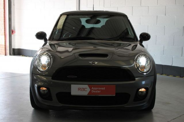 2007 MINI Hatch John Cooper Works 1.6 3d image 2