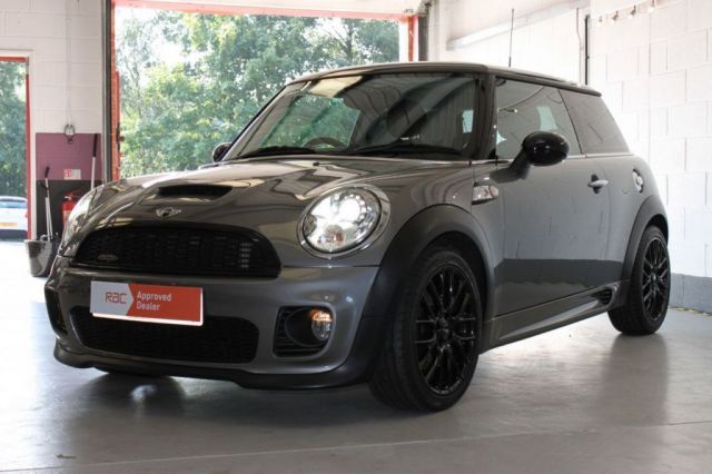 2007 MINI Hatch John Cooper Works 1.6 3d image 3