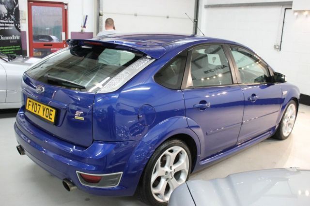 2007 Ford Focus 2.5 ST-3 5d image 2