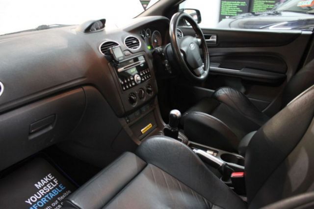 2007 Ford Focus 2.5 ST-3 5d image 5