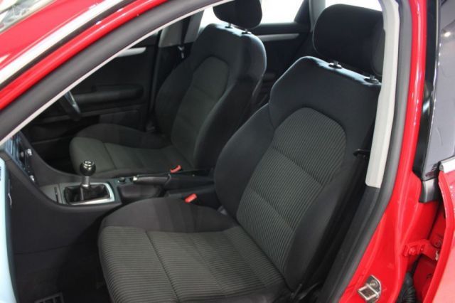 2007 Audi A4 2.0 TDI Quattro S Line 5d image 9