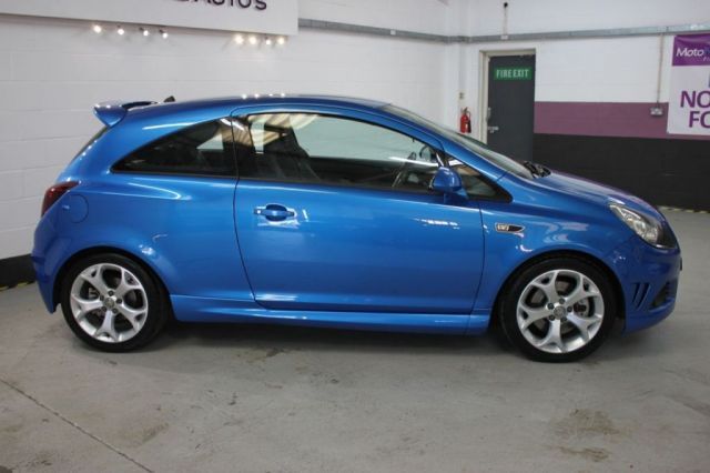 2010 Vauxhall Corsa 1.6 VXR 3d image 3