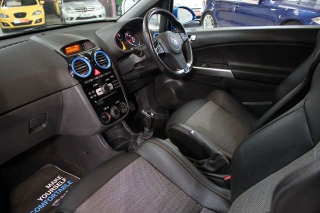 2010 Vauxhall Corsa 1.6 VXR 3d image 8