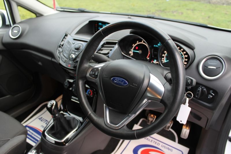 2014 Ford Fiesta 1.0 Zetec S 3dr image 9