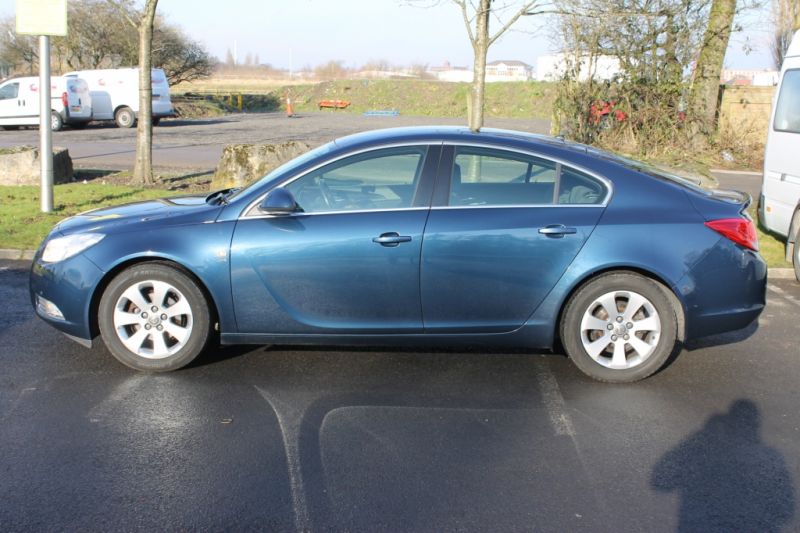 2010 Vauxhall Insignia 2.0 SRI CDTI 5DR image 3