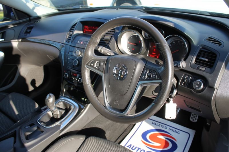 2010 Vauxhall Insignia 2.0 SRI CDTI 5DR image 8