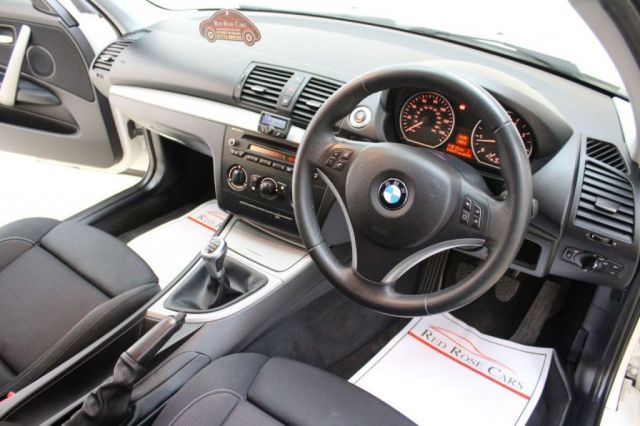 2011 BMW 1 Series 2.0 116I Sport 5d image 5