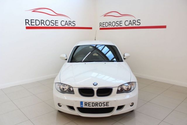 2010 BMW 1 Series 2.0 116D M Sport 5d image 2