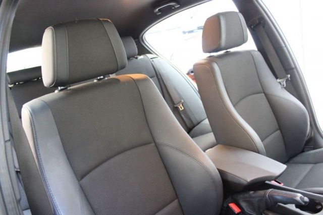 2010 BMW 1 Series 2.0 116D M Sport 5d image 5