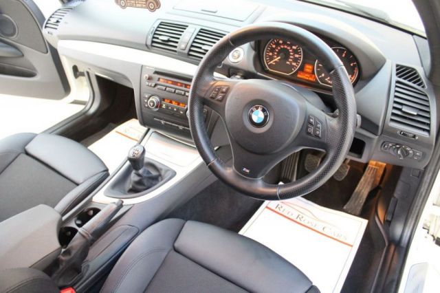 2010 BMW 1 Series 2.0 116D M Sport 5d image 6