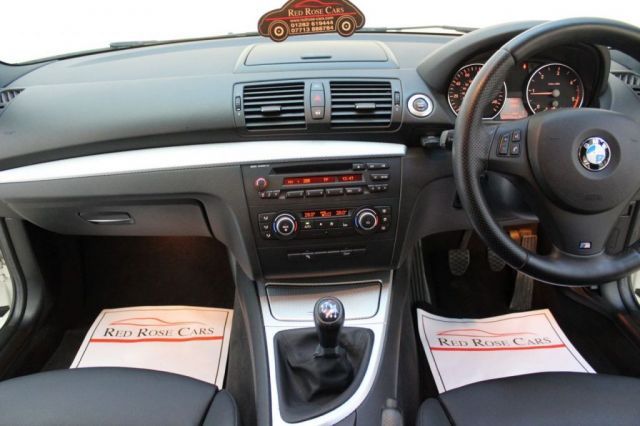 2010 BMW 1 Series 2.0 116D M Sport 5d image 7