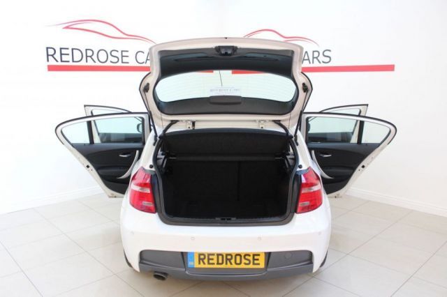 2010 BMW 1 Series 2.0 116D M Sport 5d image 10