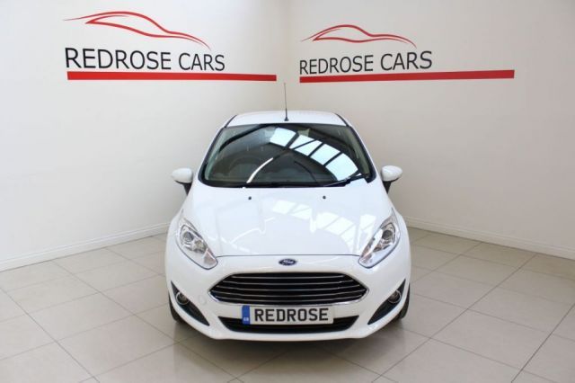 2015 Ford Fiesta 1.2 Zetec 5d image 2