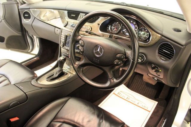 2007 Mercedes-Benz 3.0 CLS320 CDI 4d image 5
