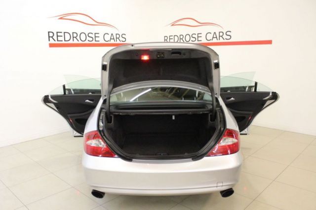 2007 Mercedes-Benz 3.0 CLS320 CDI 4d image 10