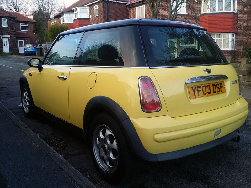 2003 MINI Cooper 1.6I 16V 3dr image 4
