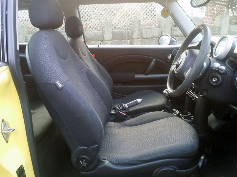 2003 MINI Cooper 1.6I 16V 3dr image 6