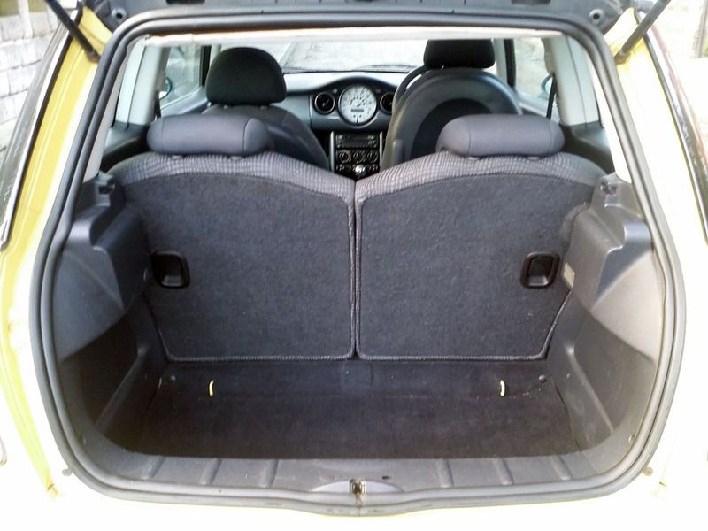 2003 MINI Cooper 1.6I 16V 3dr image 9