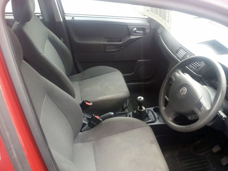2006 Vauxhall Meriva 1.4 i 16v Life 5dr image 6