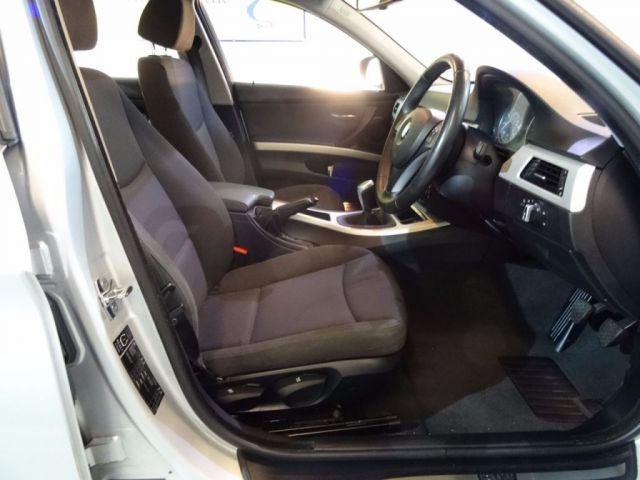 2009 BMW 3 Series 2.0 318I SE 4d image 6