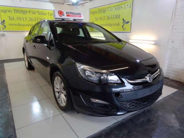 2012 Vauxhall Astra 1.4 5d image 1