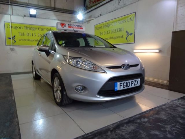 2010 Ford Fiesta 1.2 Zetec 5d image 2