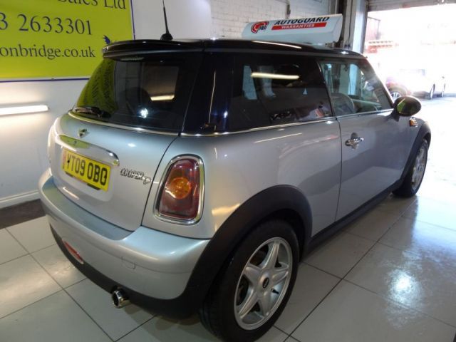 2009 MINI Hatch Cooper D 1.6 3d image 4