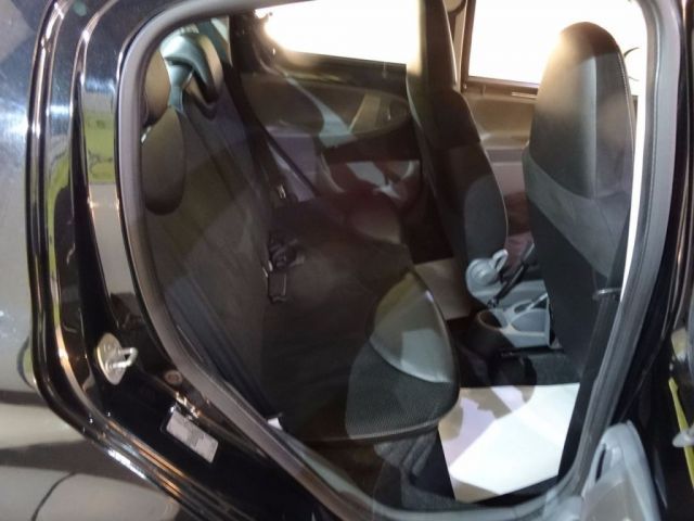 2010 Toyota Aygo 1.0 VVT-I MM 5d image 9