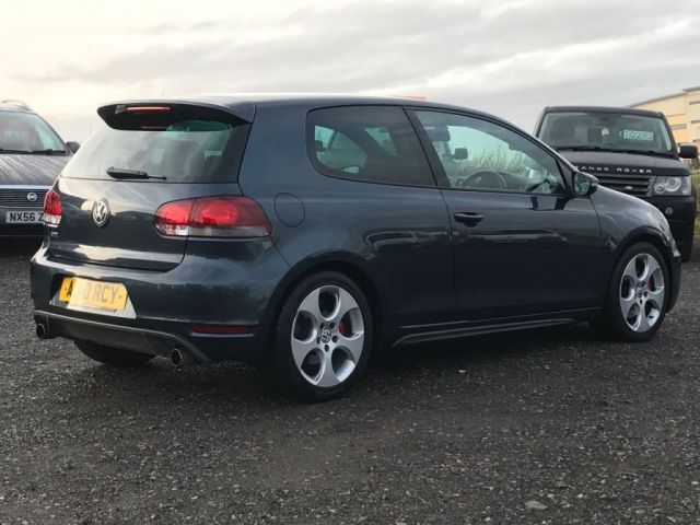 2010 Volkswagen Golf 2.0 GTI DSG 3d image 7