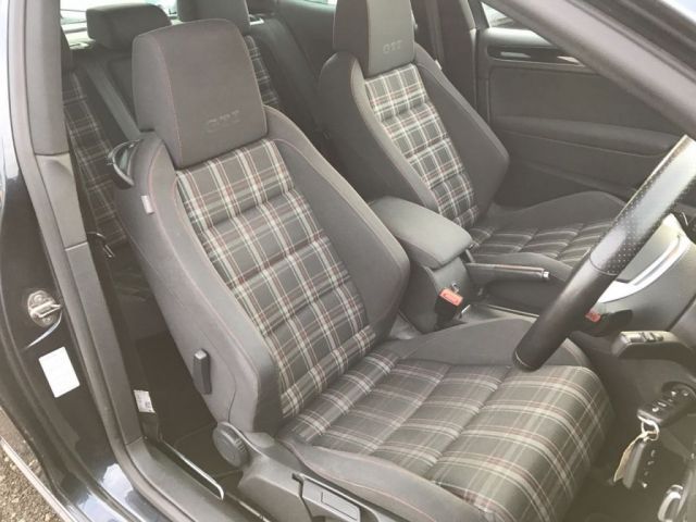 2010 Volkswagen Golf 2.0 GTI DSG 3d image 9