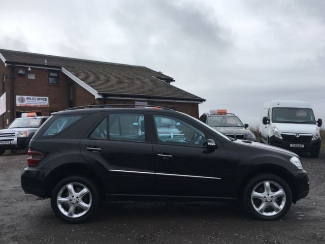 2007 Mercedes-benz ML280 CDI Sport 5d image 2